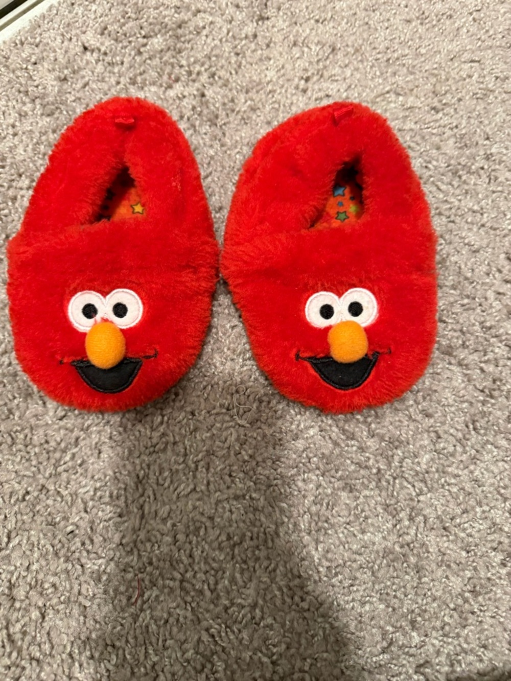 Red Elmo Plush Slippers - toddler size 6- like new